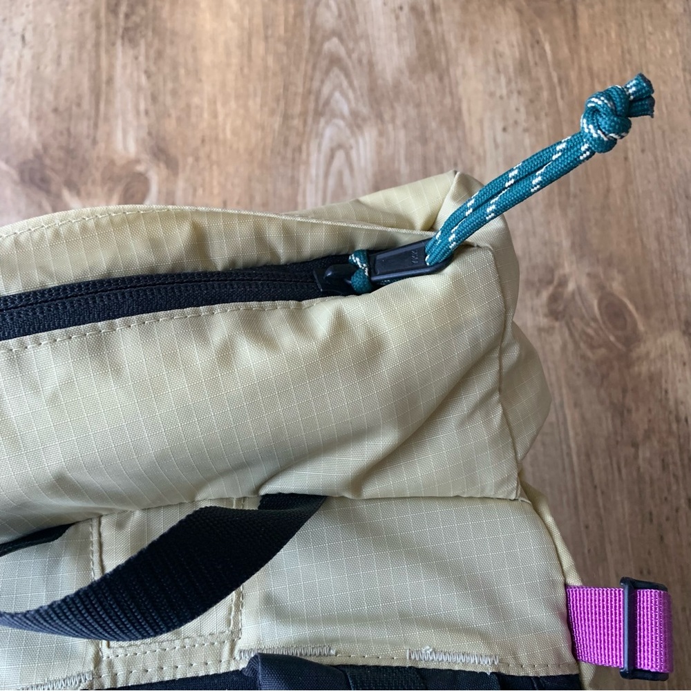 Topo Designs Mountain Pack Backpack 16L - Picture 6 of 9